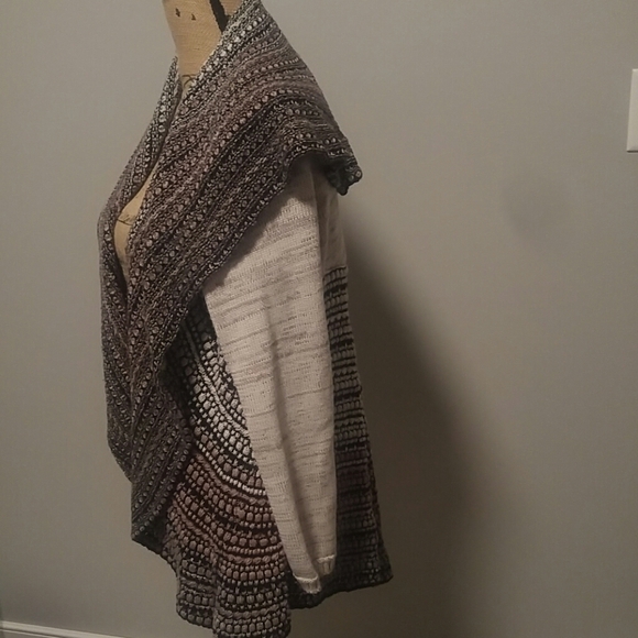 Cardigan sweater - Picture 2 of 3
